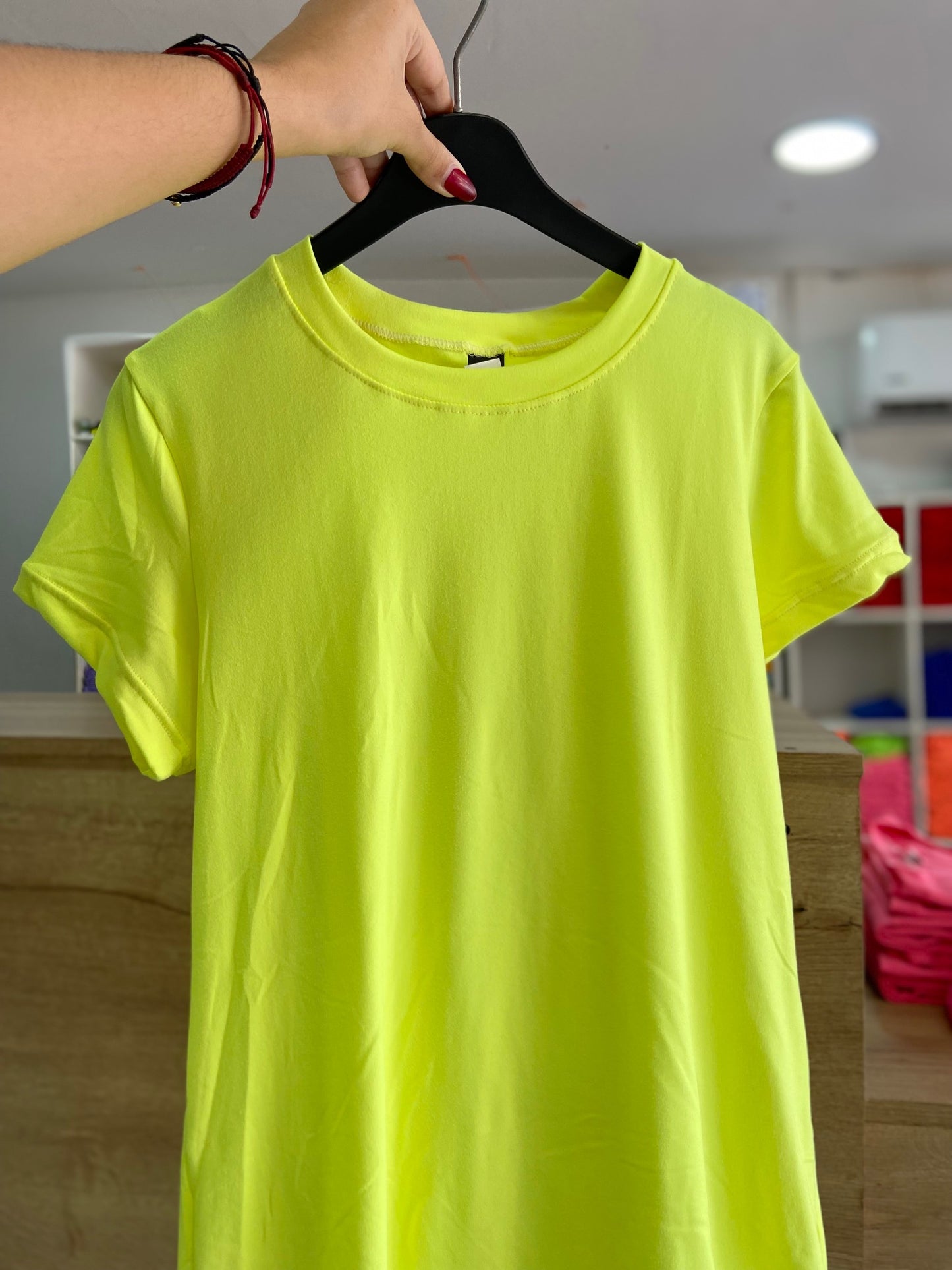 CAMISETA BASICA DE DAMA - AMARILLO NEON - PD