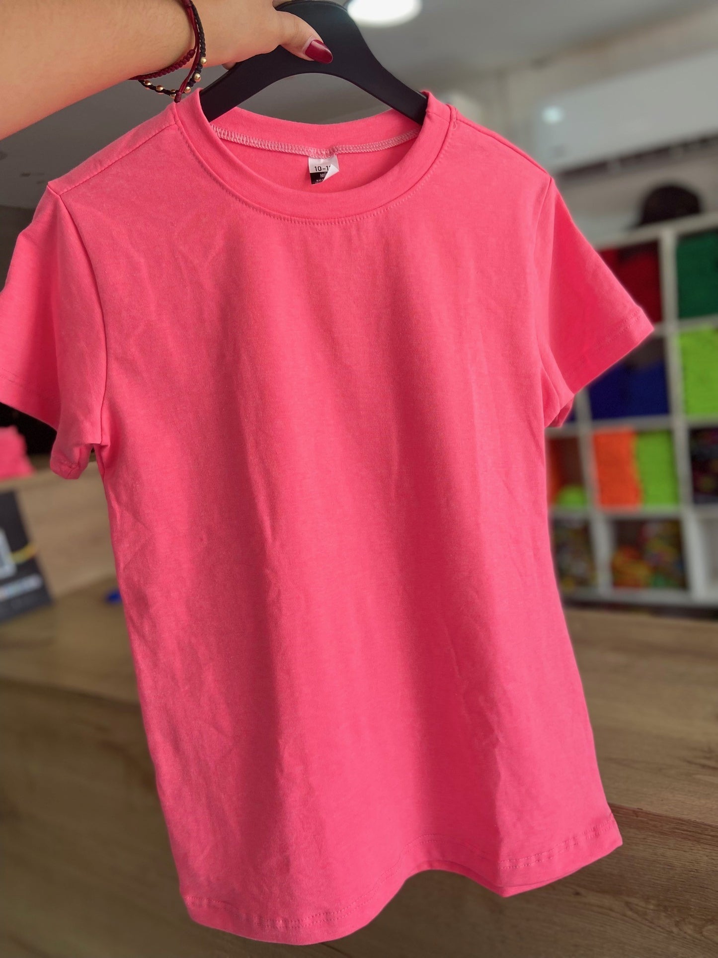 CAMISETA BASICA DE NIÑO - FUCSIA NEON - ALG